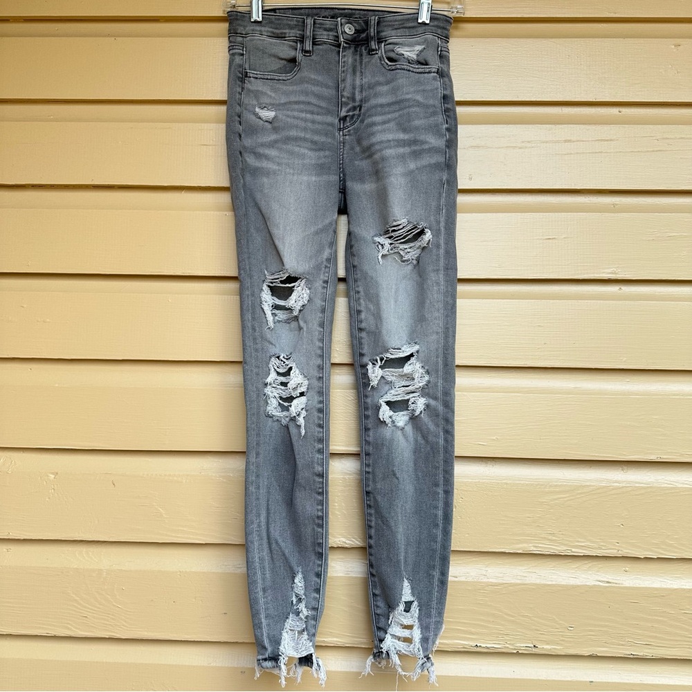 American Eagle Super Hi-Rise Jegging Size 2 Short grey stretch skinny jeans